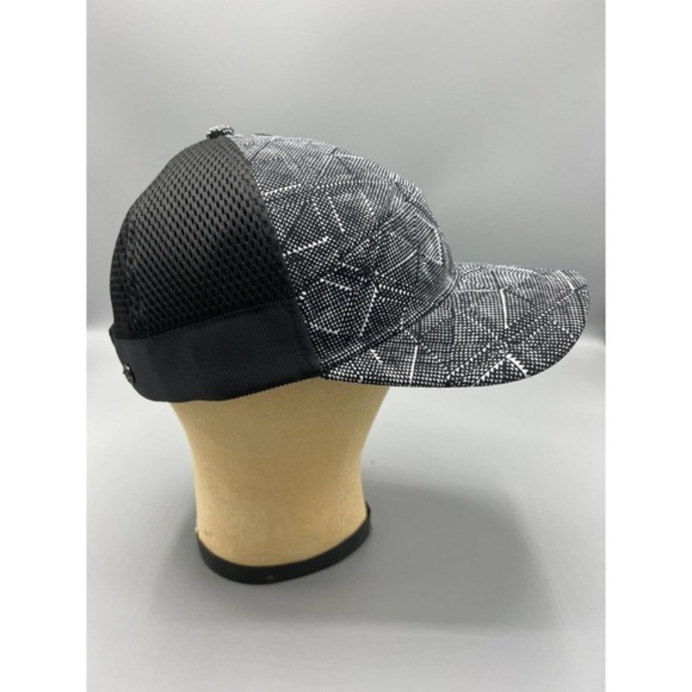 Lululemon Unisex Black White Geometric Snapback Mesh Adjusting Cap‎ Hat NWOT